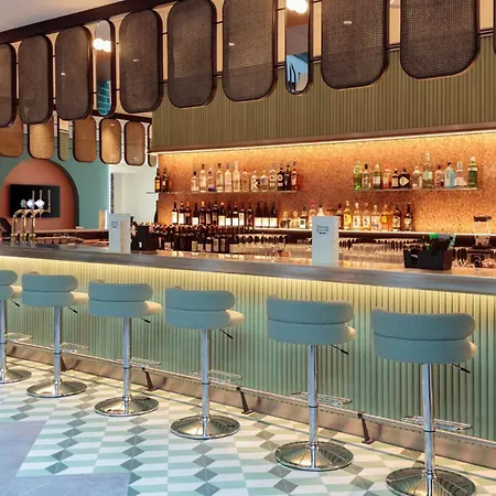 Holiday Inn London Heathrow - Bath Road By Ihg-3